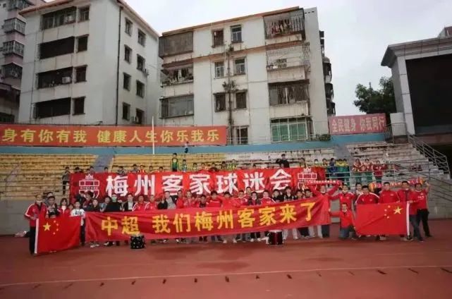 数学课代表趴下让我桶